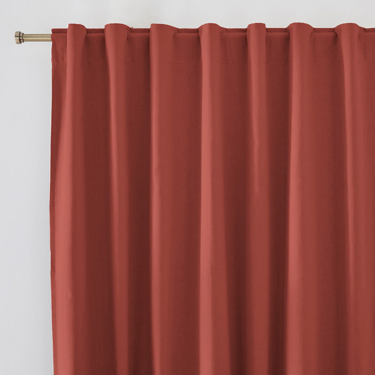 Lincot Hidden Tab Blackout Curtain – image 1