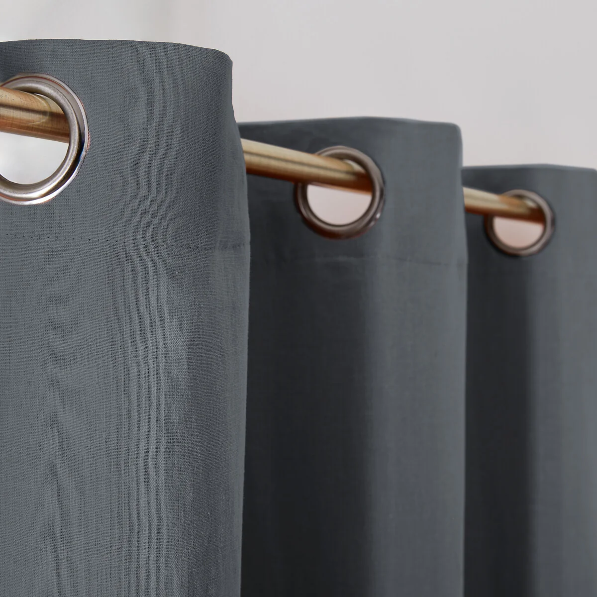 Onega Washed Linen Single Lined Blackout Curtain with Eyelets – image 6