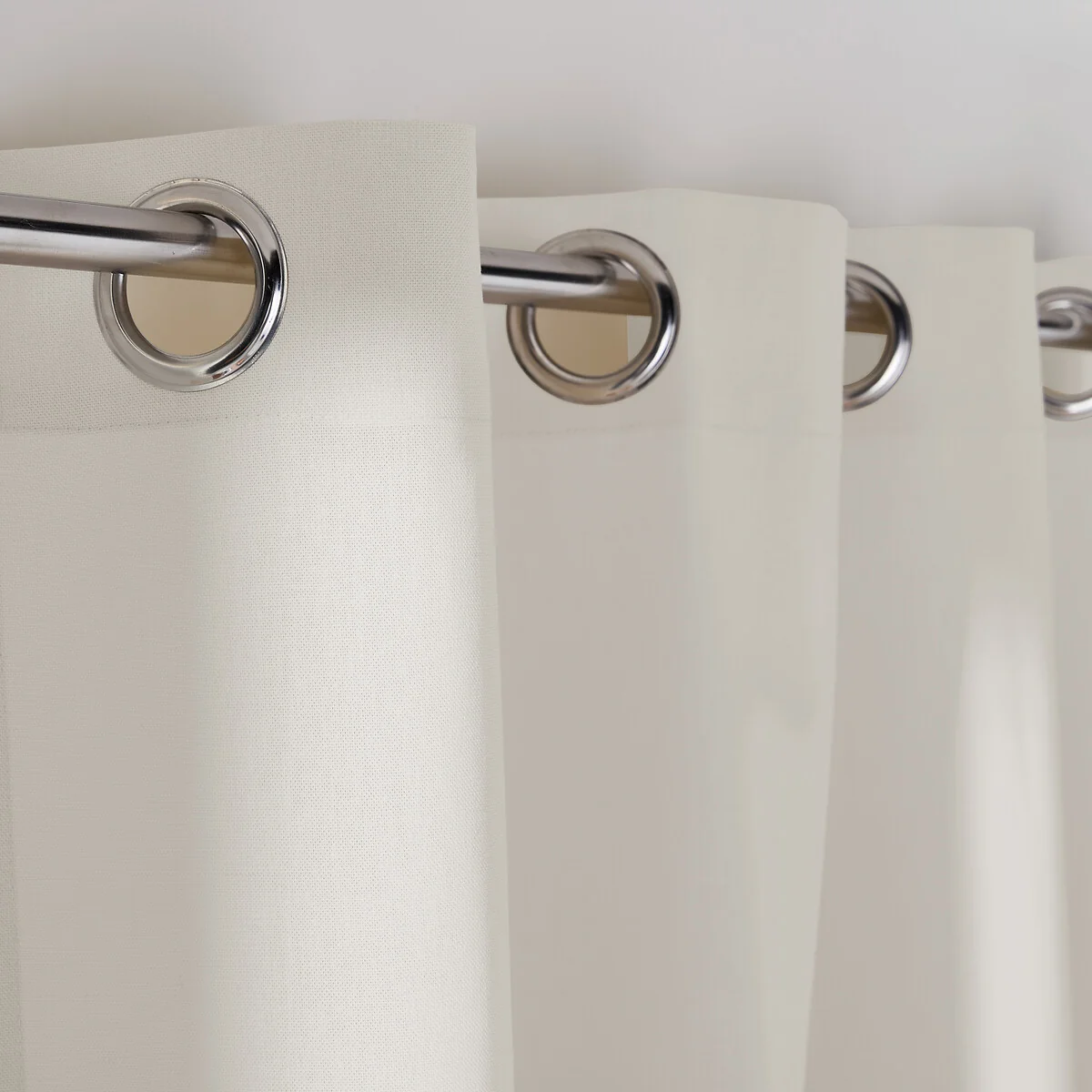 Scenario Pure Cotton Radiator Curtain with Eyelets – image 4