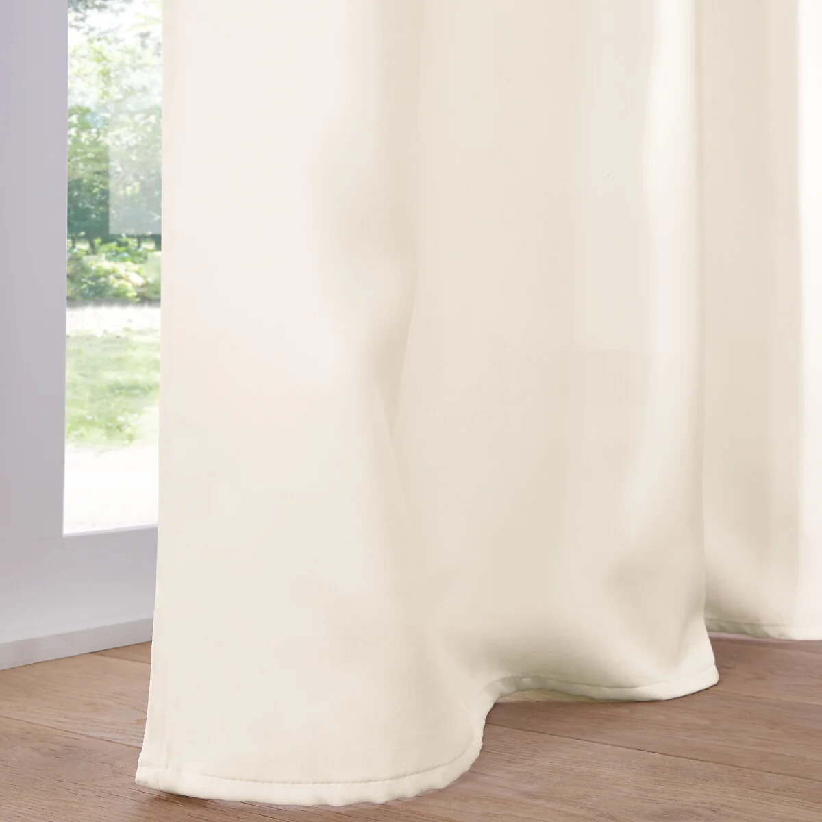 Voda Blackout Curtain – image 4