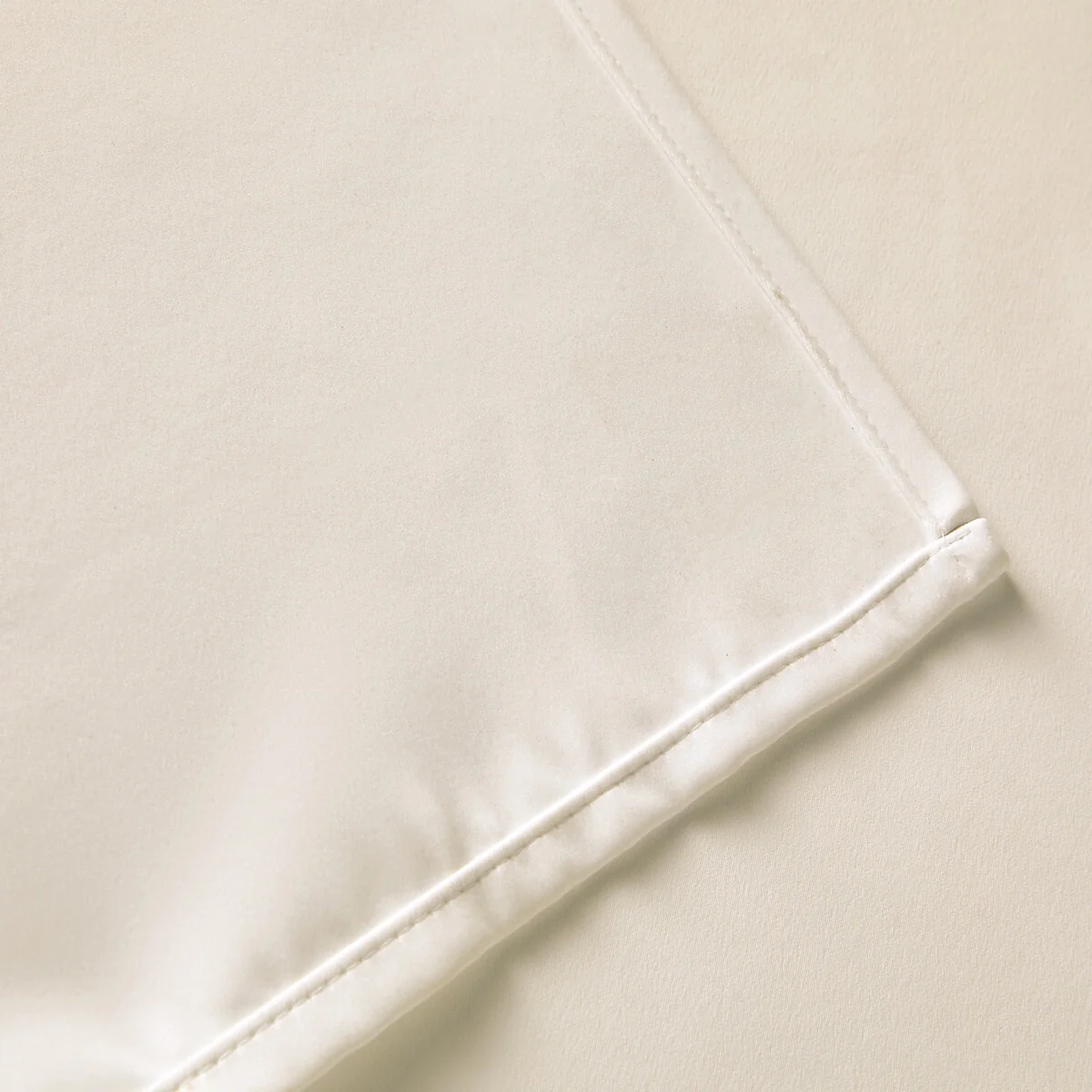 Voda Blackout Curtain – image 7