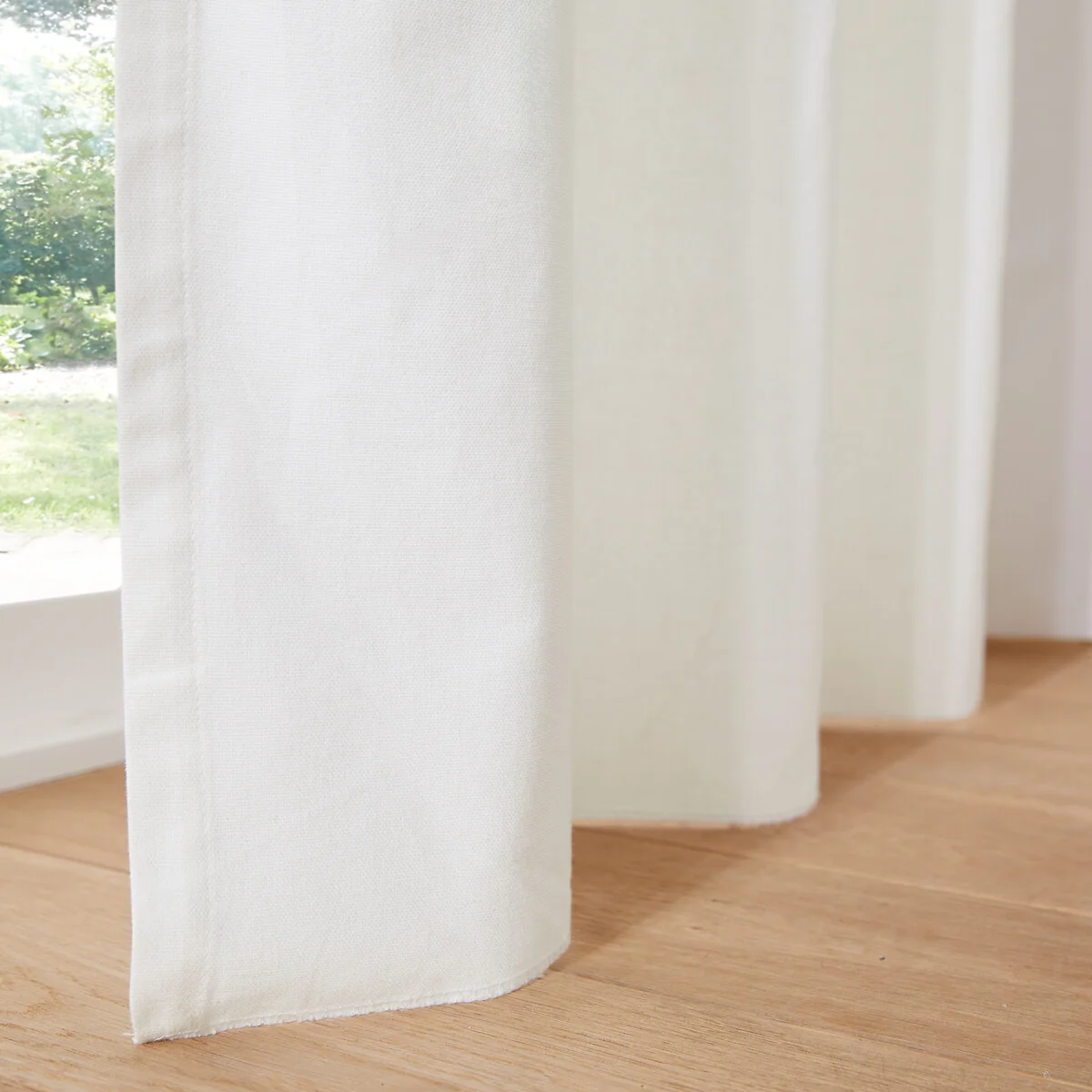 Scenario Single Cotton Curtain with Eyelets – image 4