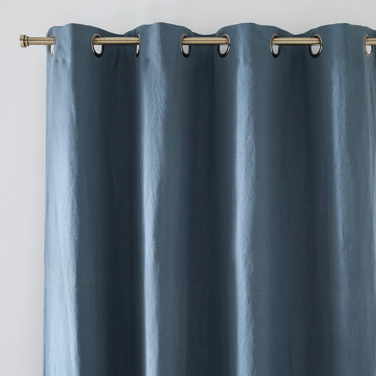 Onega Blackout Radiator Curtain in Washed Linen – image 2