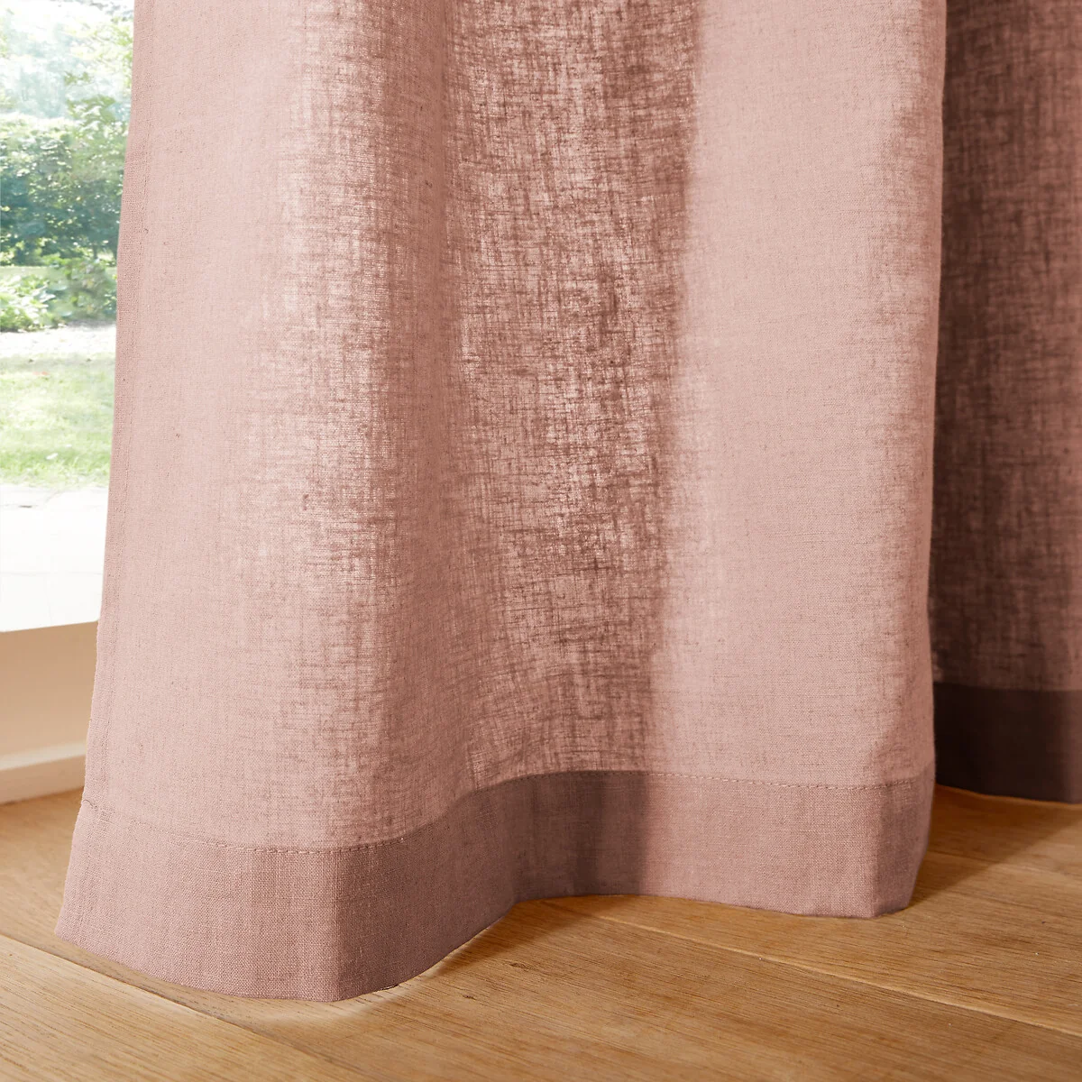 Lincot Metal Eyelet Curtain – image 3