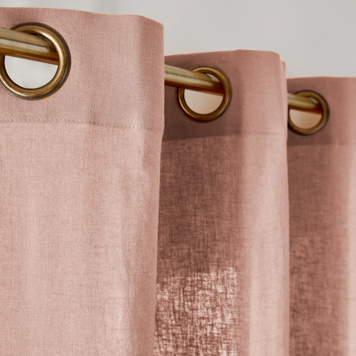 Lincot Metal Eyelet Curtain – image 5