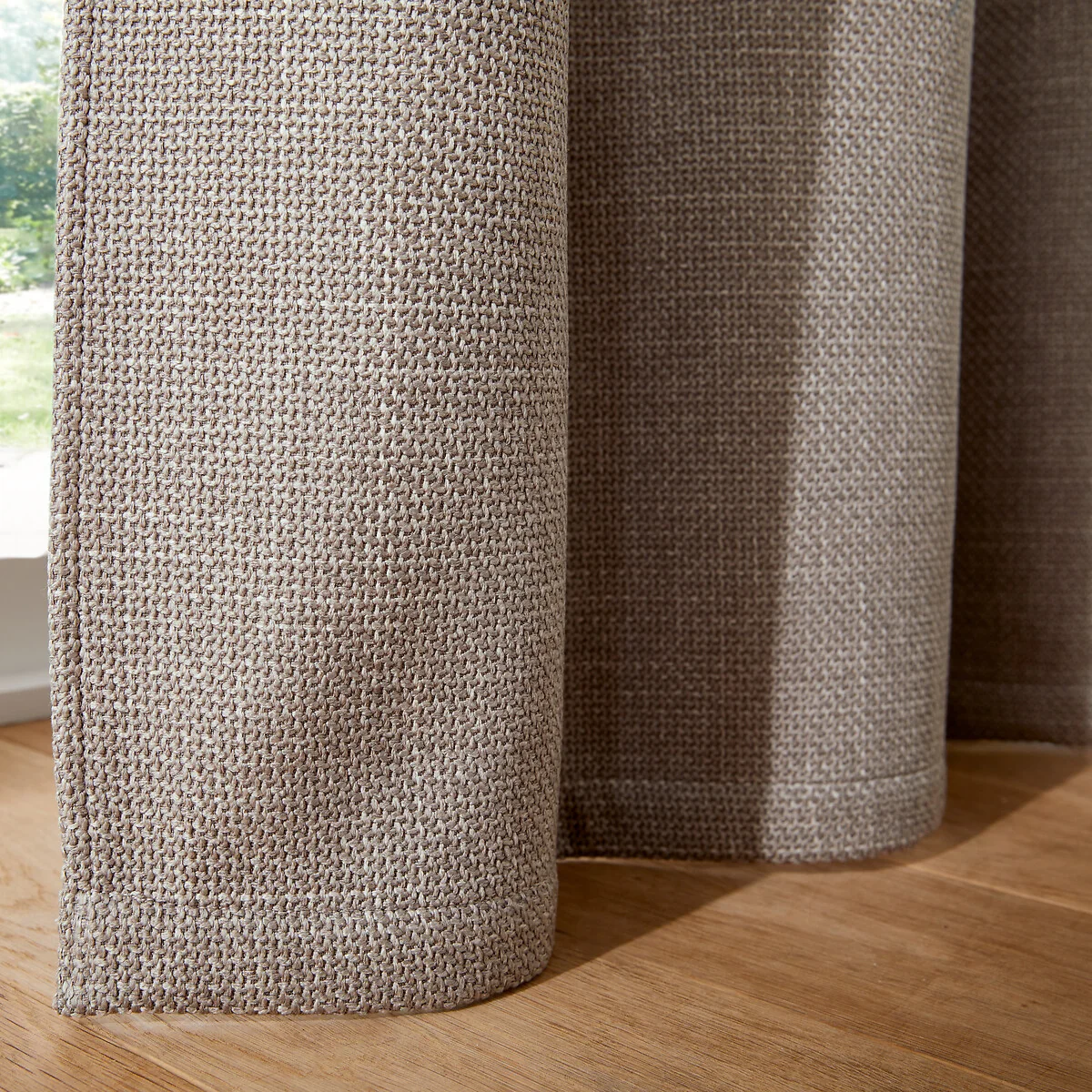 Montego Woven Effect Thermal Curtain with Eyelets – image 4
