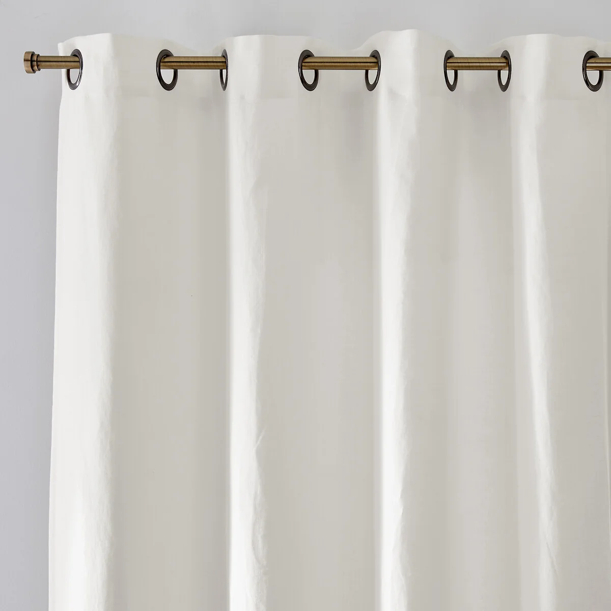 Onega Washed Linen Single Lined Blackout Curtain with Eyelets – image 2