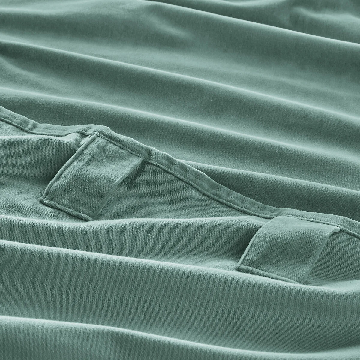 Velvet Single Hidden Tab Curtain – image 4
