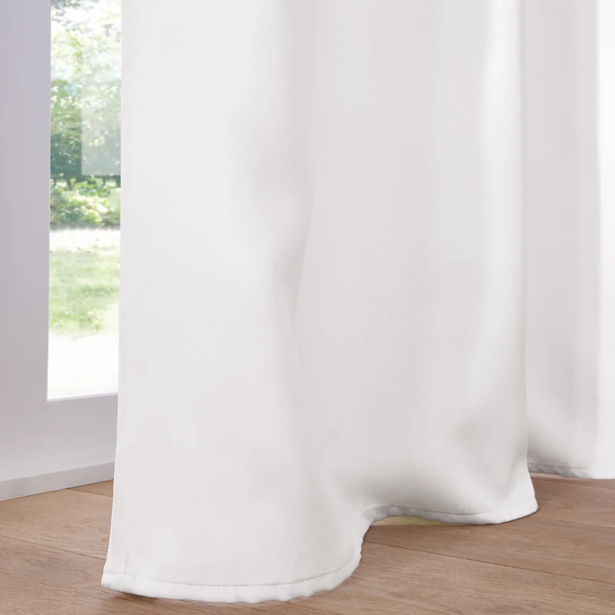 Voda Blackout Curtain – image 4