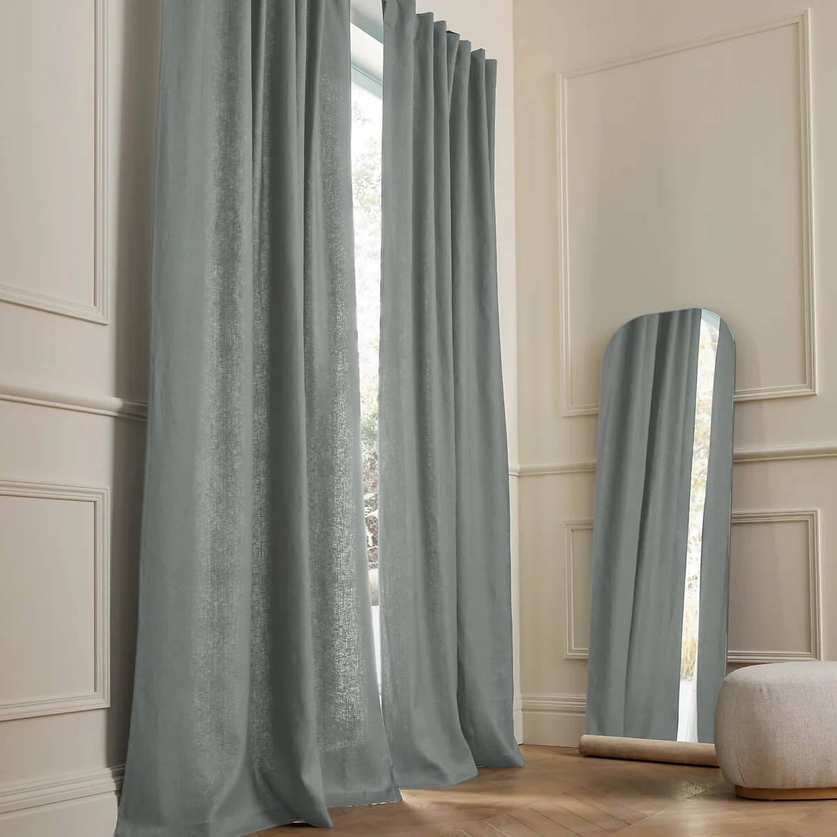 Private Curtain in Lined Washed Linen with Concealed Tabs – image 1