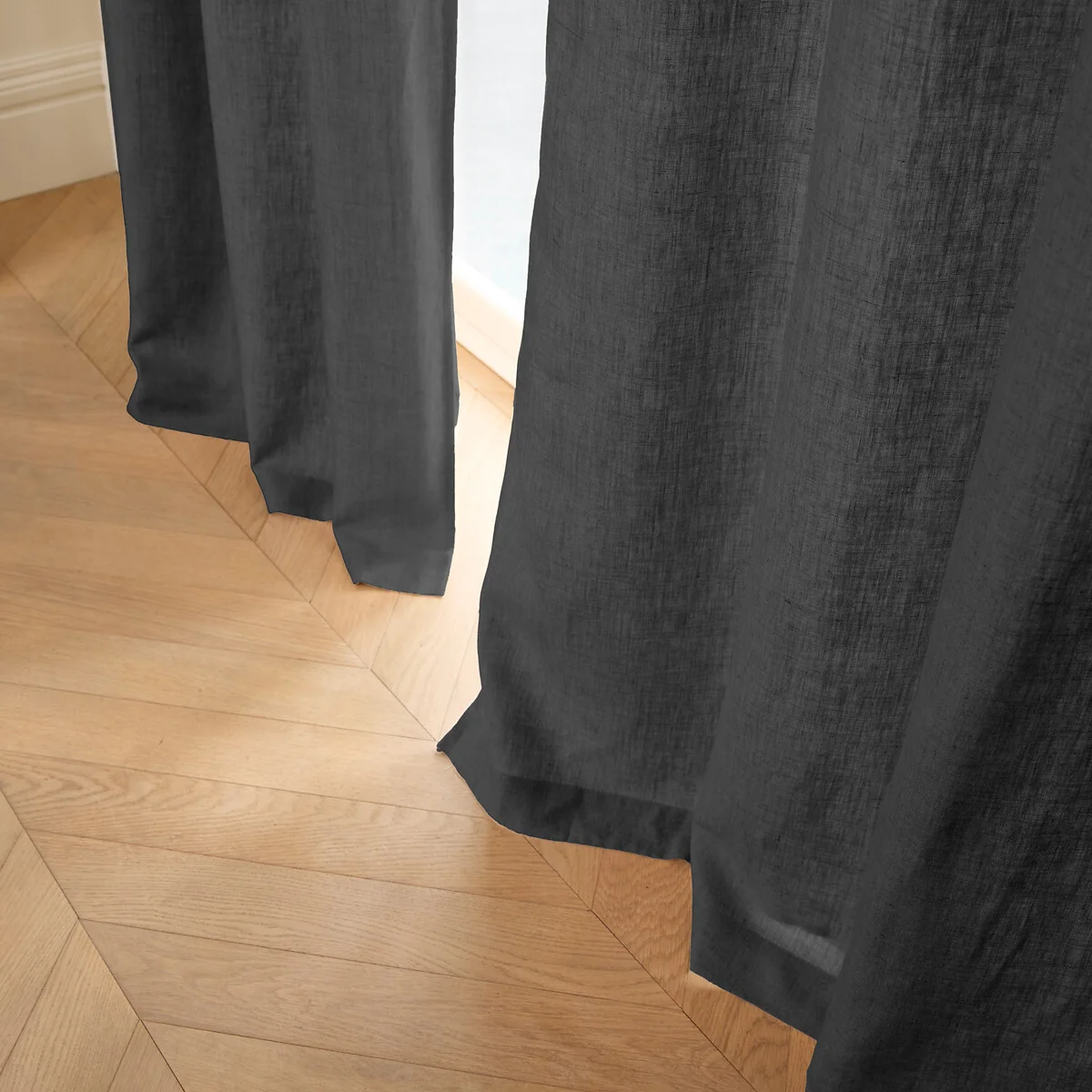 Private Lined Pre-Washed Linen Curtain with Eyelets – image 2