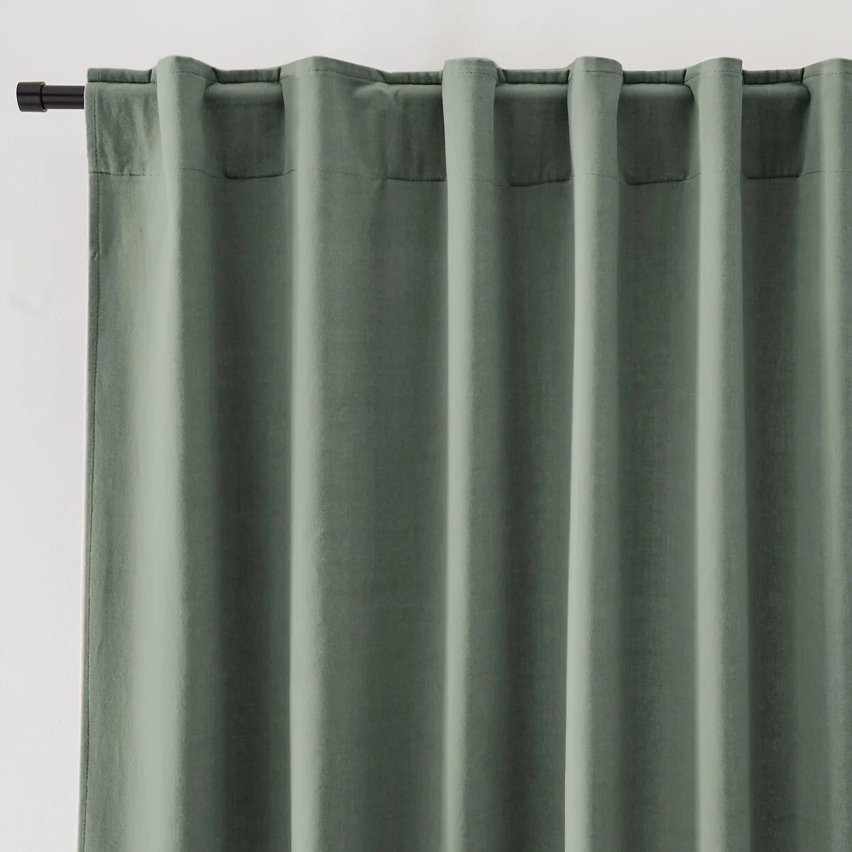 Velvet Hidden Tab Curtain – image 1