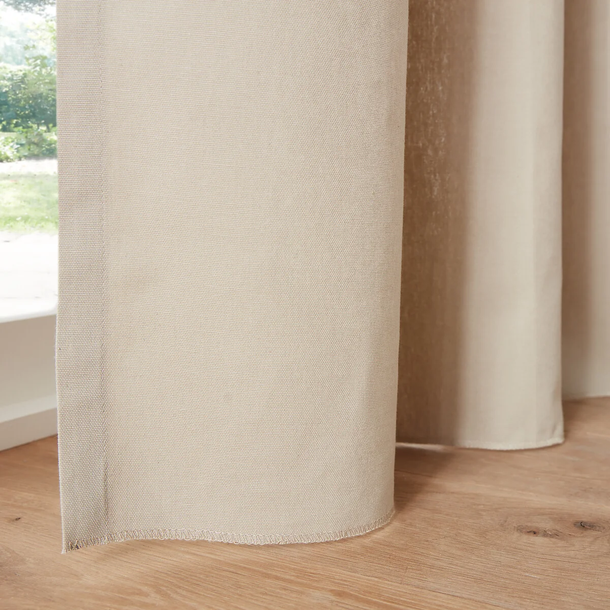 Scenario Single Extra Wide Cotton Curtain with Eyelets – image 4