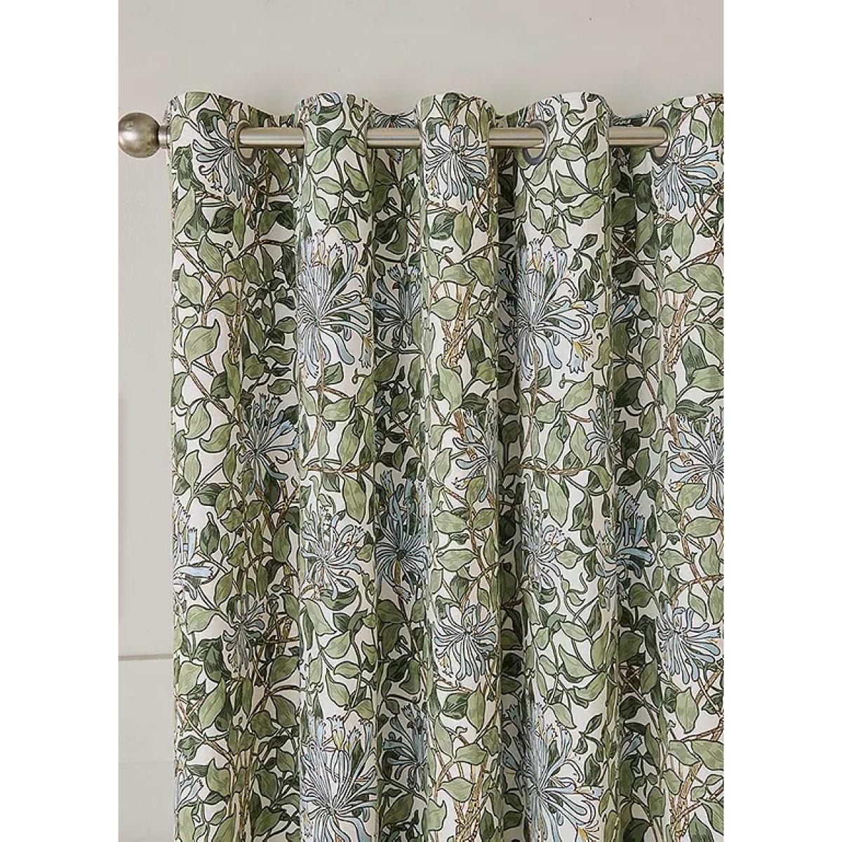William Morris at Home Honeysuckle Blackout Eyelet Curtains -Blue - W 90 x D 72 – image 3