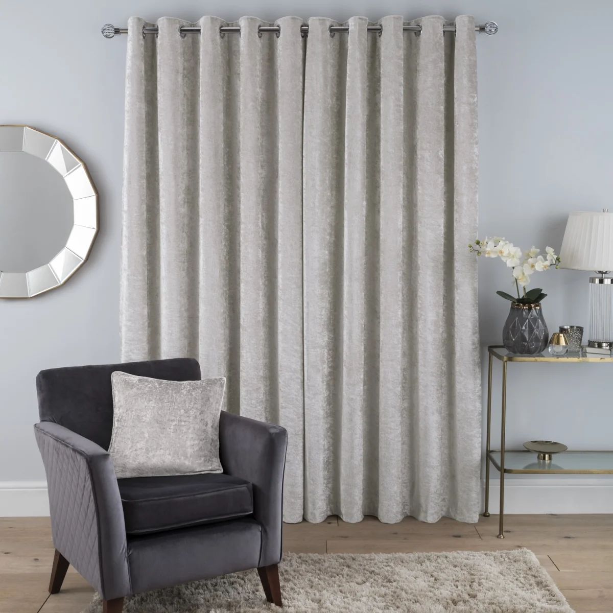 Luxury Crushed Velvet Eyelet Blackout Curtains - 2 Panels - Ivory – image 2