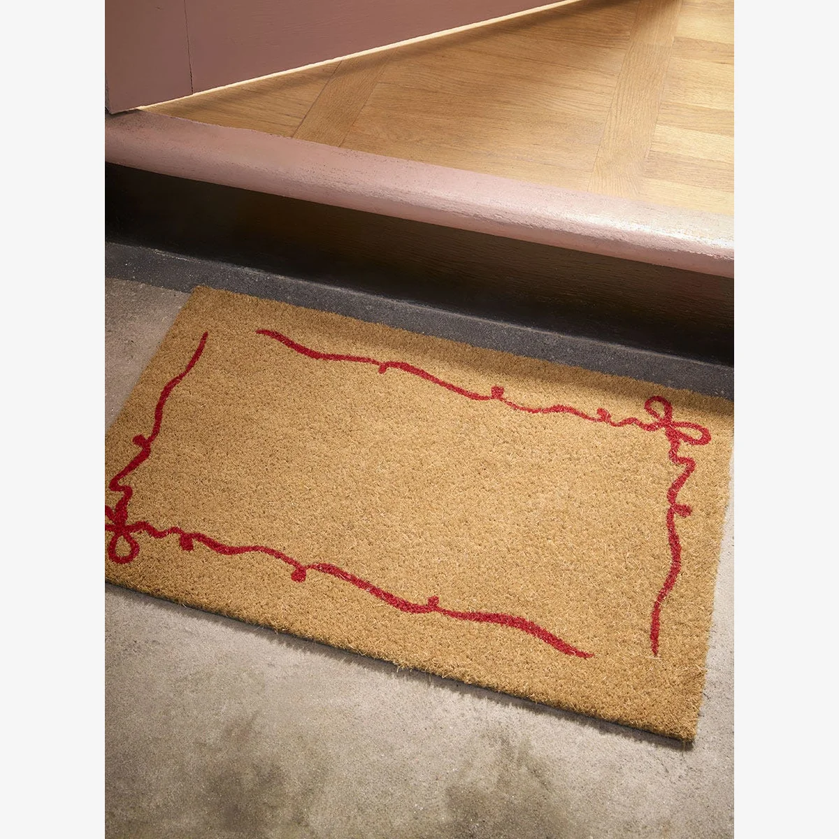 Red Bow Border Doormat – image 1