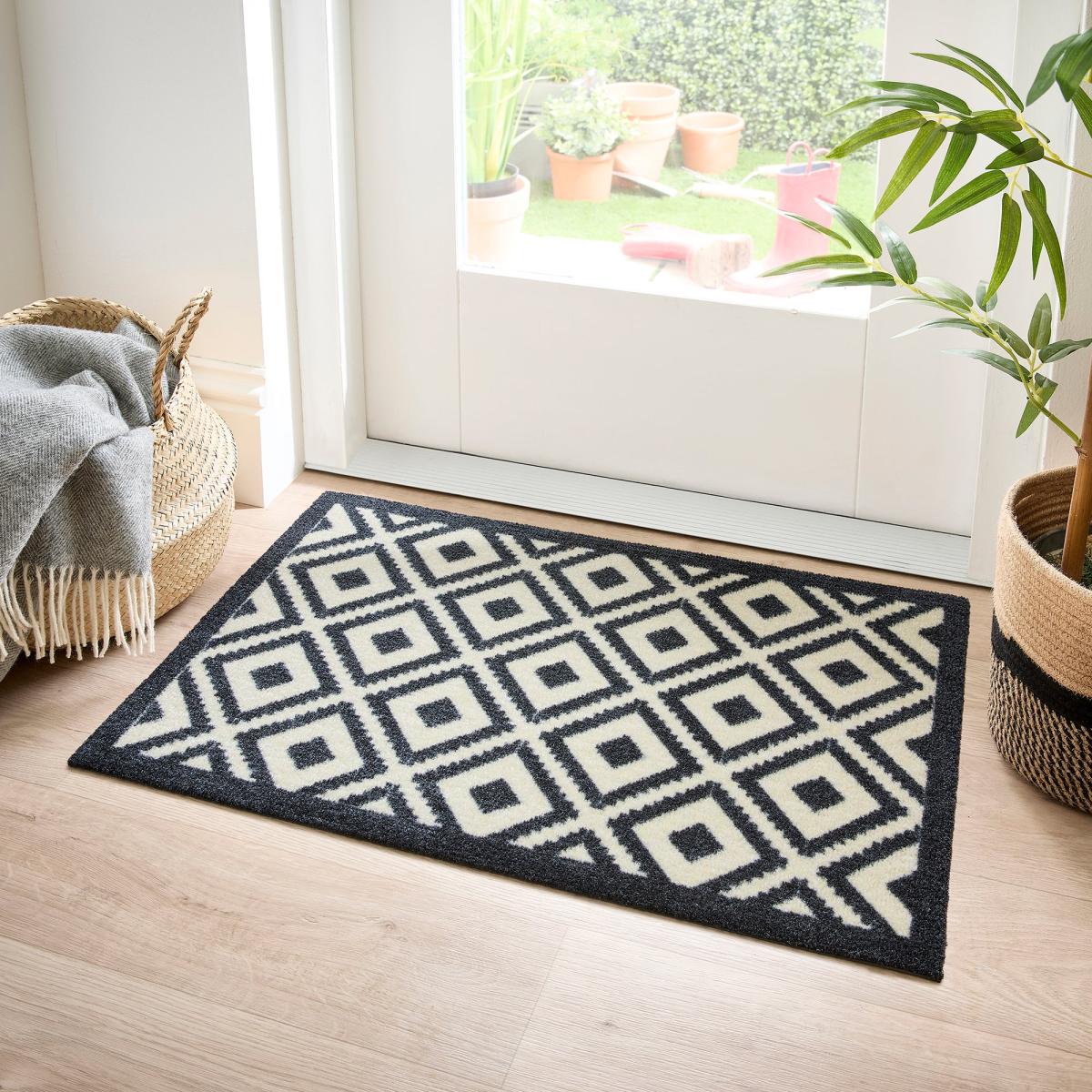 Marvel Geometric Black & White Washable Doormat Black and white – image 1