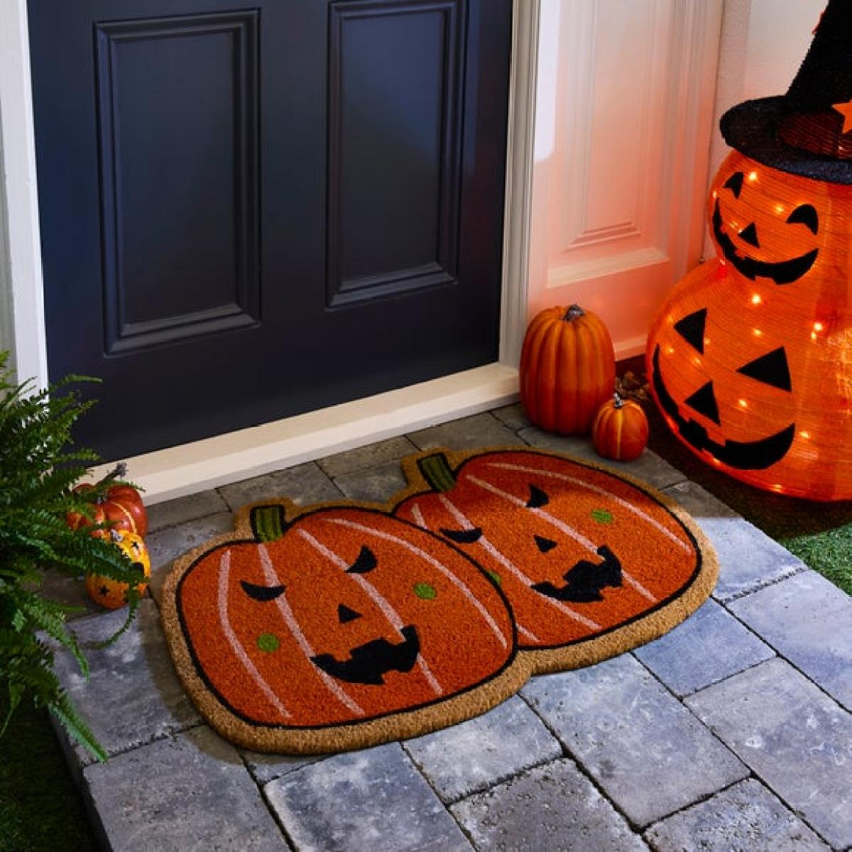 Pumpkin Shaped Coir Doormat – image 1