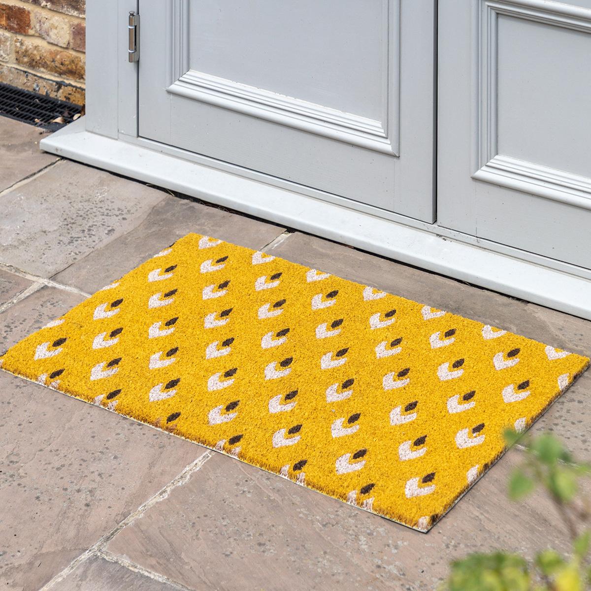 Welcomer Ochre Coir Doormat – image 2