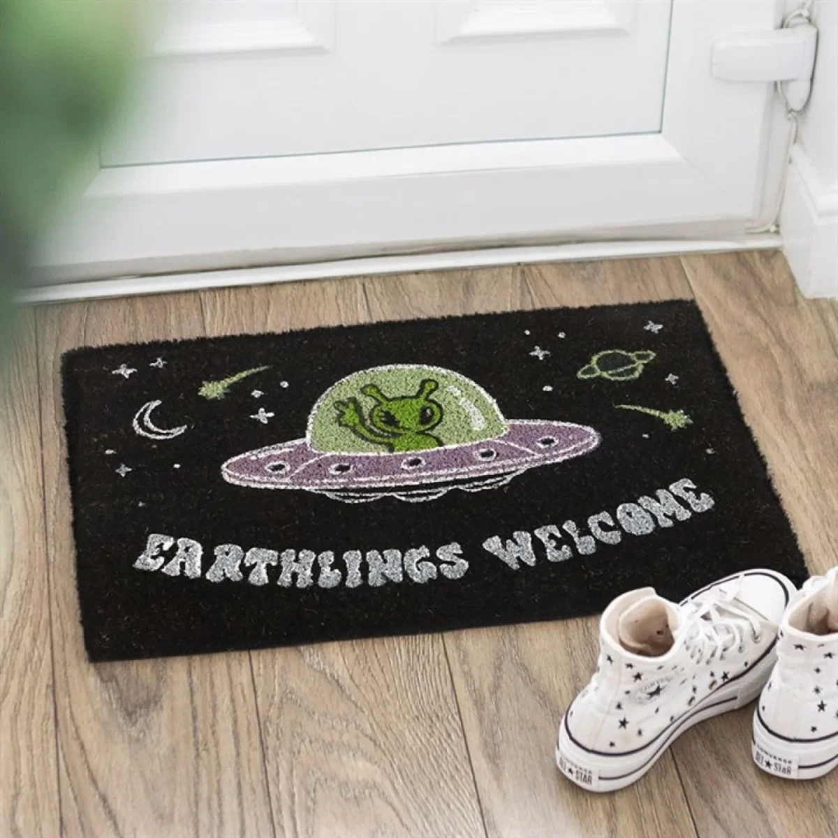 Black Earthlings Welcome Alien UFO Doormat Quirky Sci Fi Gift - Black – image 3