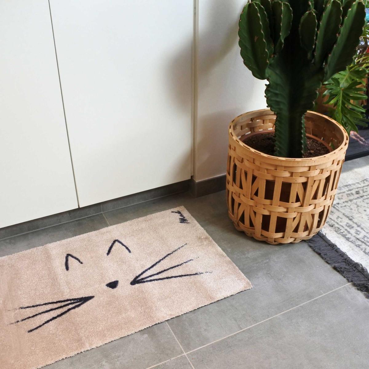 Dory Cat Face Washable Floor Mats in Beige – image 1