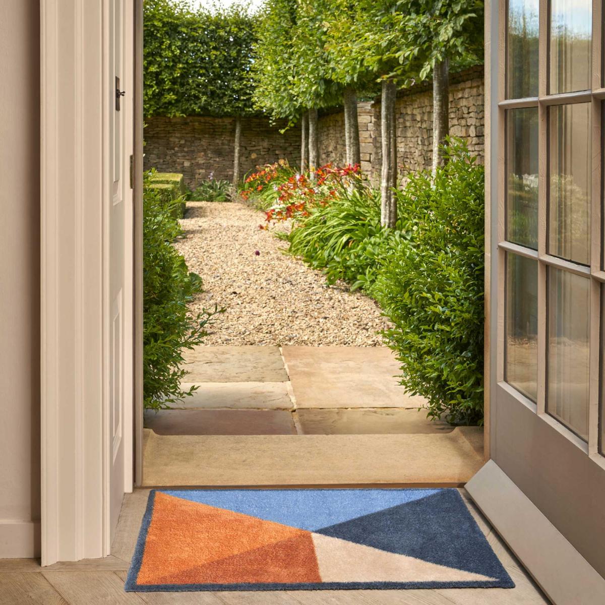 Block Triangles Washable Doormats in Multi – image 1