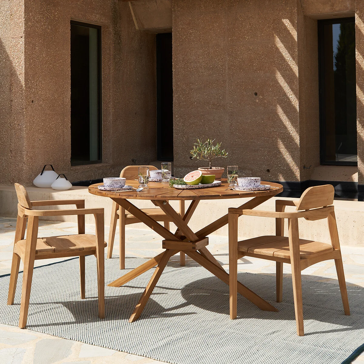 Jakta Round Acacia Garden Table – image 3