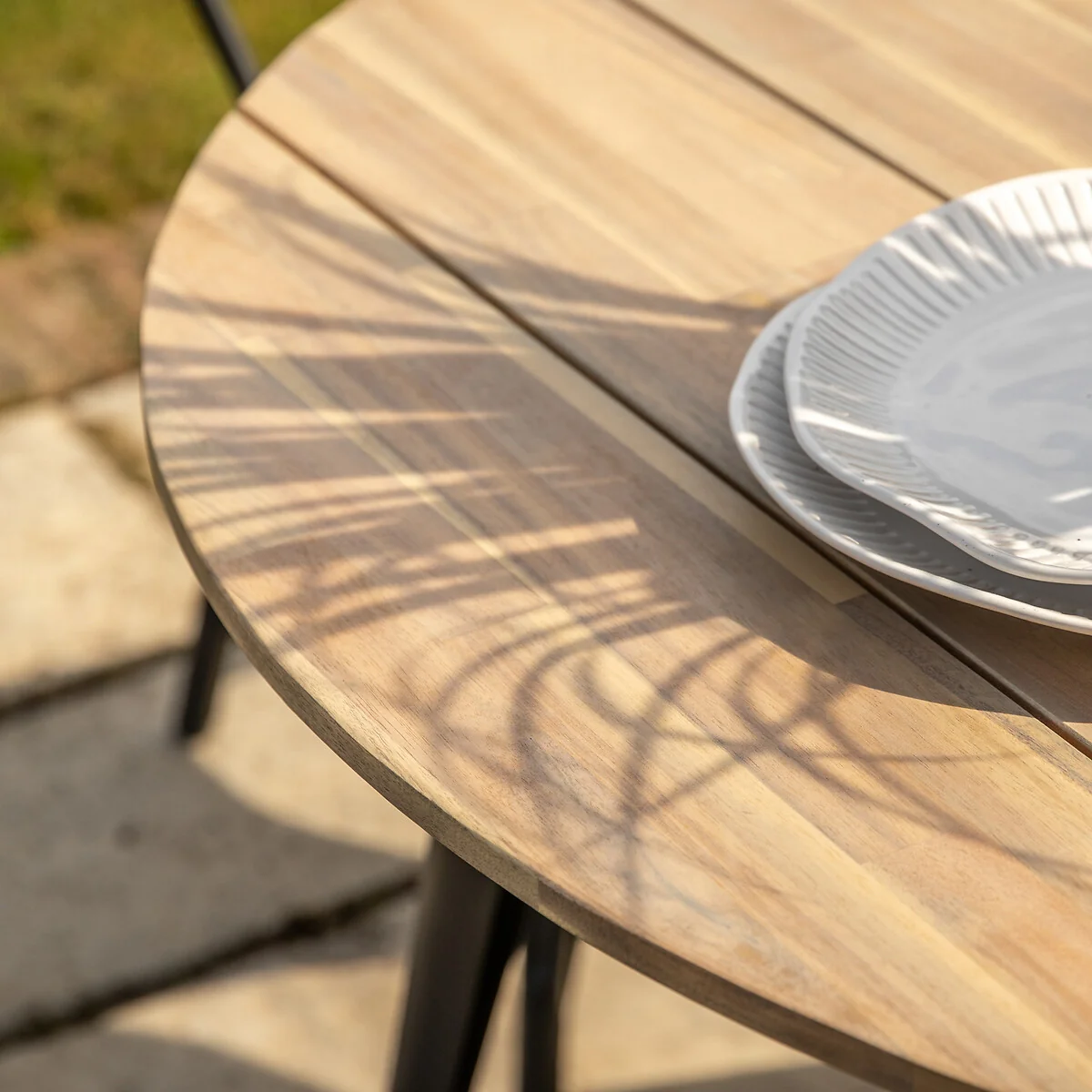 Olmitz Round Garden Dining Table – image 3