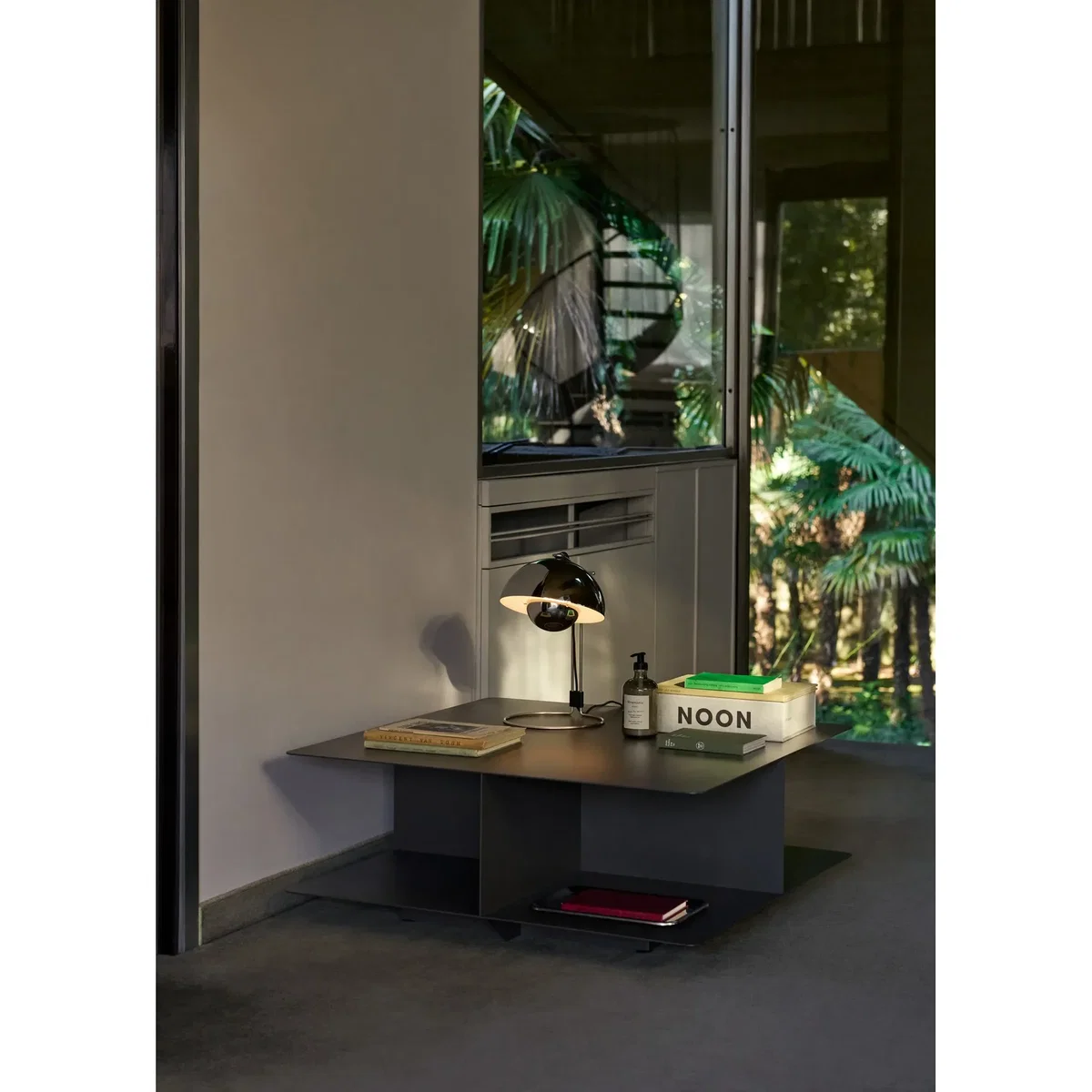 &Tradition Develius EV3 coffee table Steel stone grey Ø89x40 cm – image 3