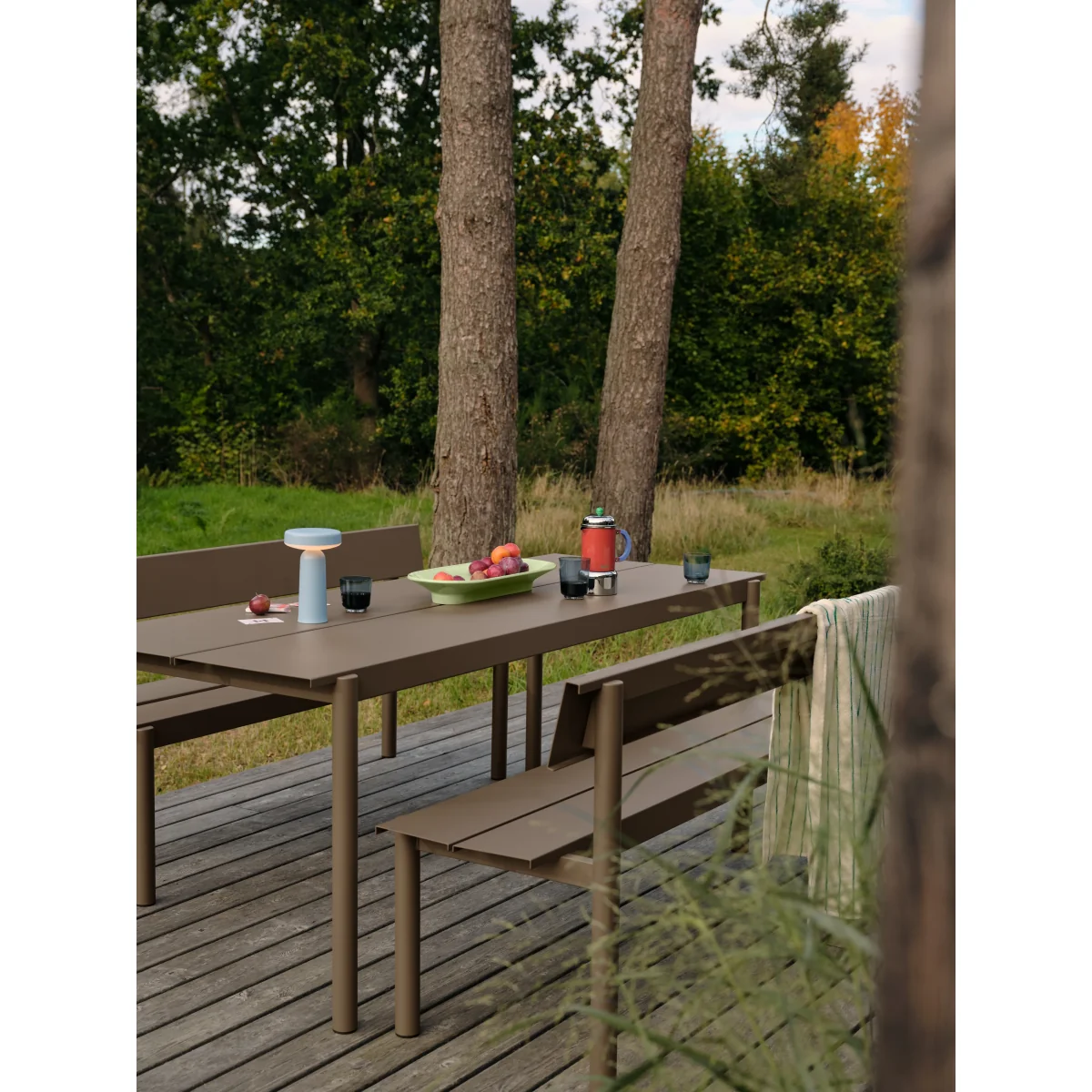 Muuto Linear Steel table Taupe 220x90 cm – image 2