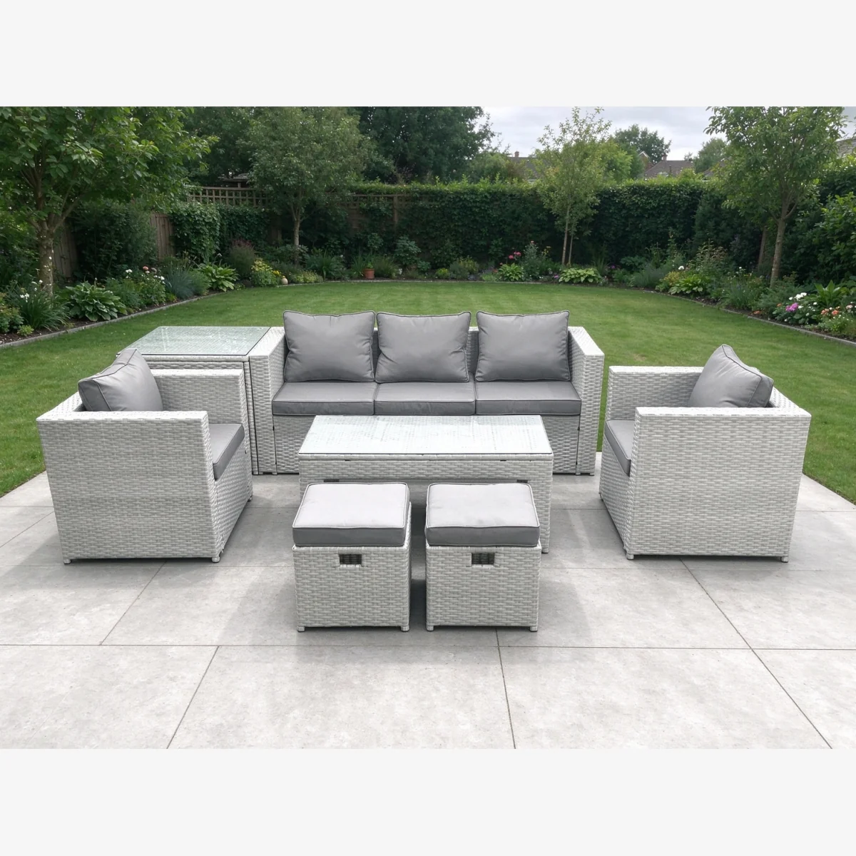Rattan 7-Seater Garden Furniture Set — Outdoor Sofa 2 Armchairs Oblong Coffee Table 2 Stools & Side Table