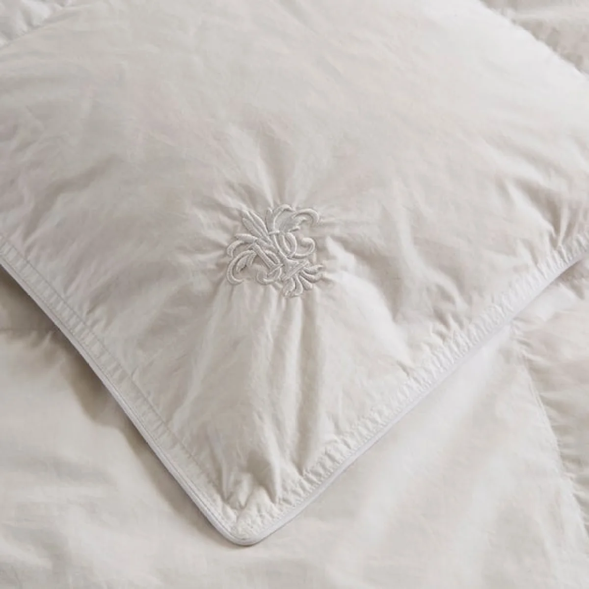 Dorma European Duck Down 13.5 Tog Duvet – image 3
