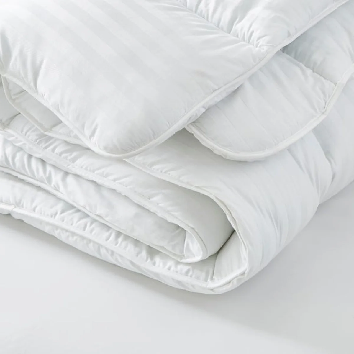Hotel Luxury Cotton 13.5 Tog Duvet White – image 2