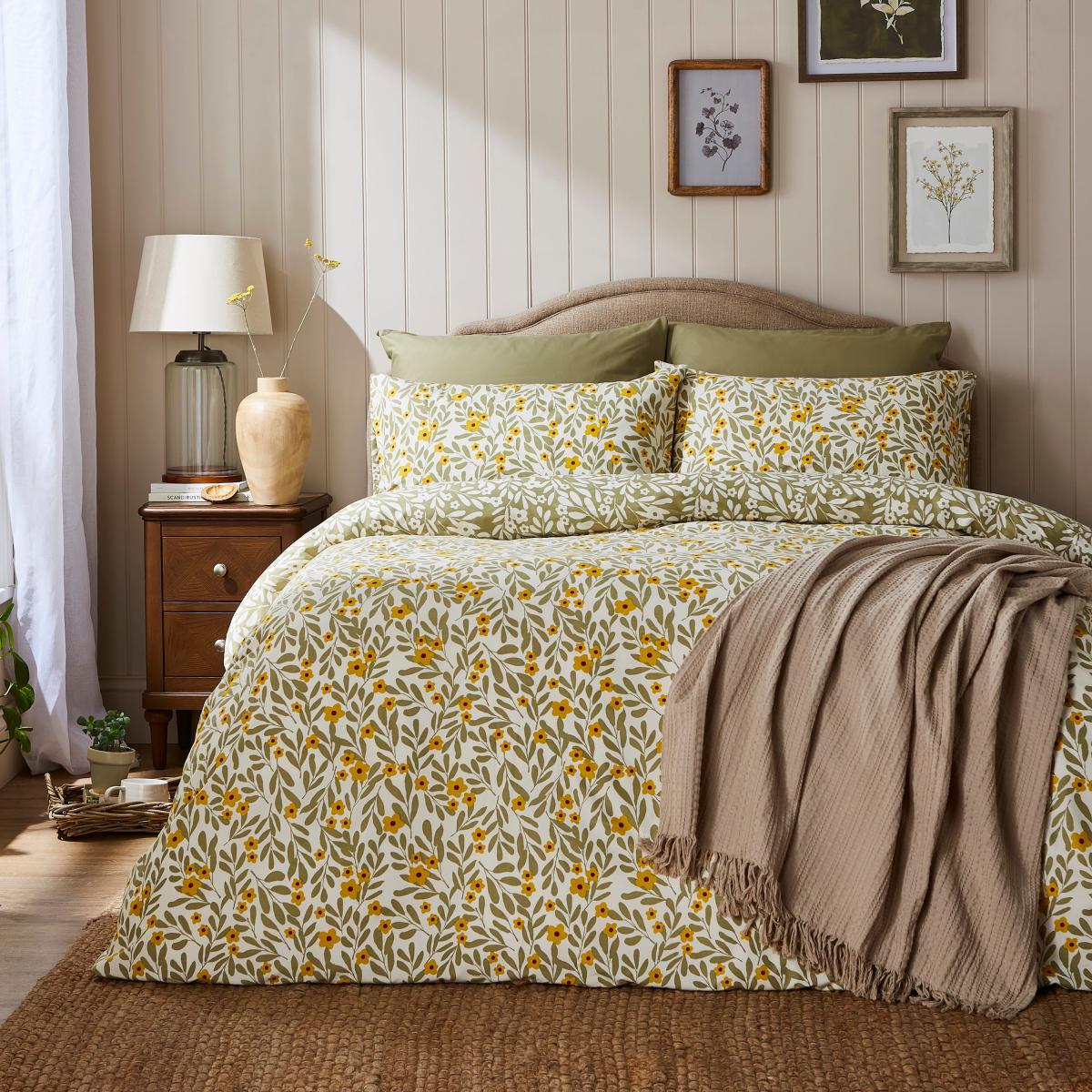 Hallie Floral Green Reversible Duvet & Pillowcase Set Green – image 2