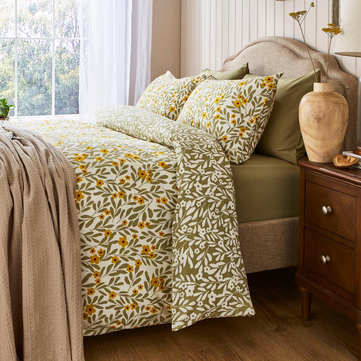 Hallie Floral Green Reversible Duvet & Pillowcase Set Green – image 3