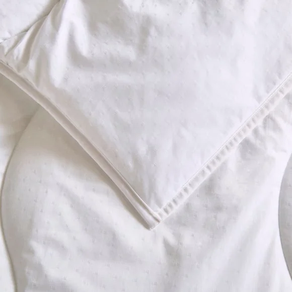 Dorma Luxury Full 4.5 Tog Duvet – image 3