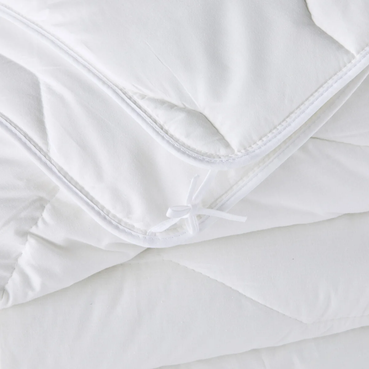 4-Season Synthetic Duvet with Organic Cotton Cover – image 3