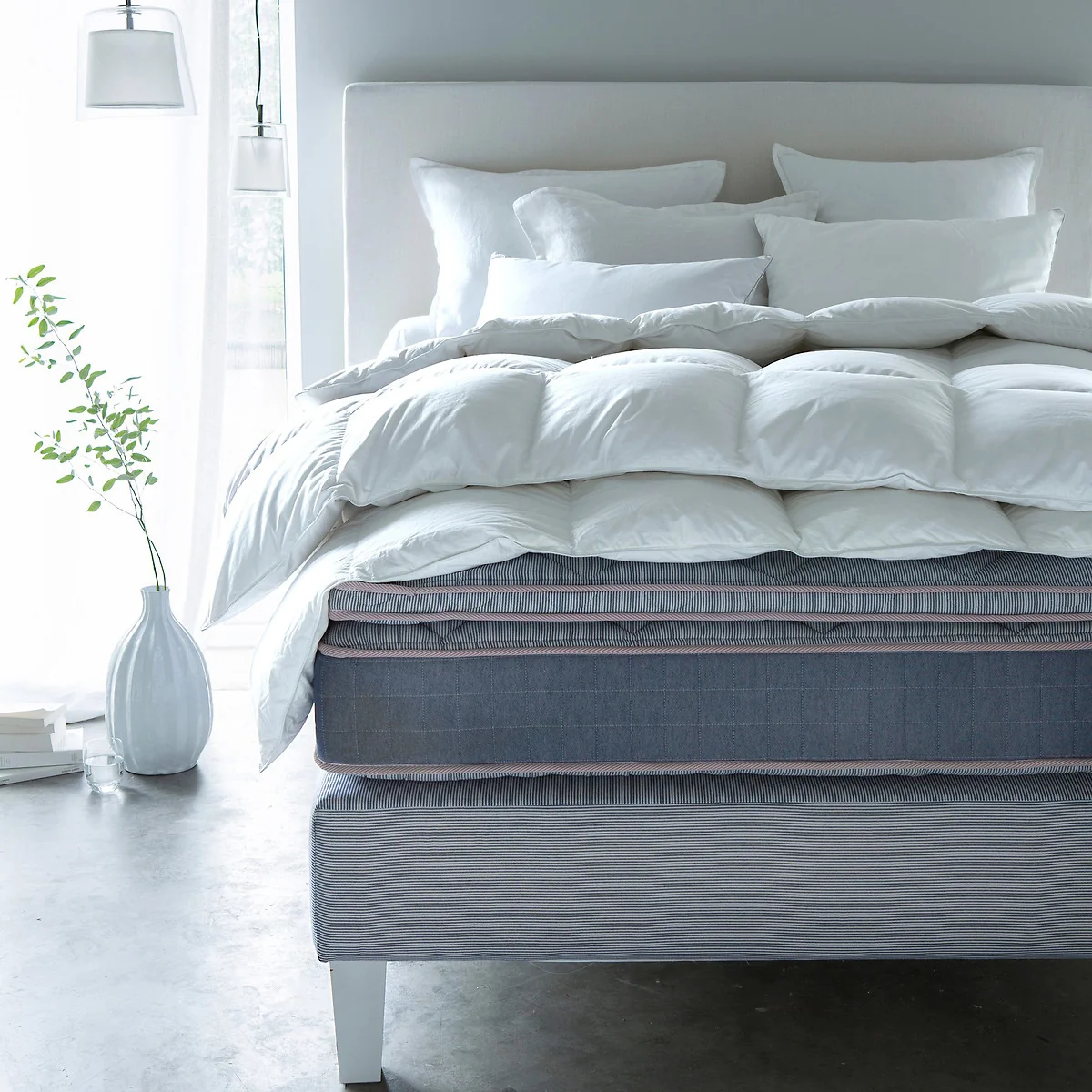 Alezan Down-Effect Polyester Duvet – image 4