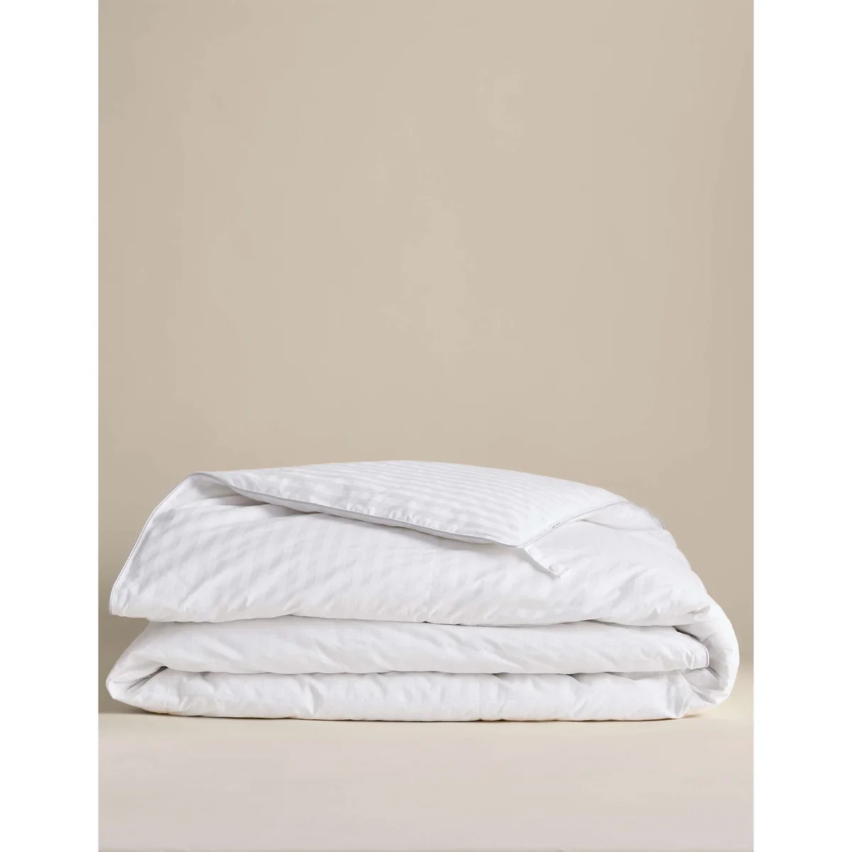 M&S Hungarian Goose Down 7.5 Tog Duvet White – image 2