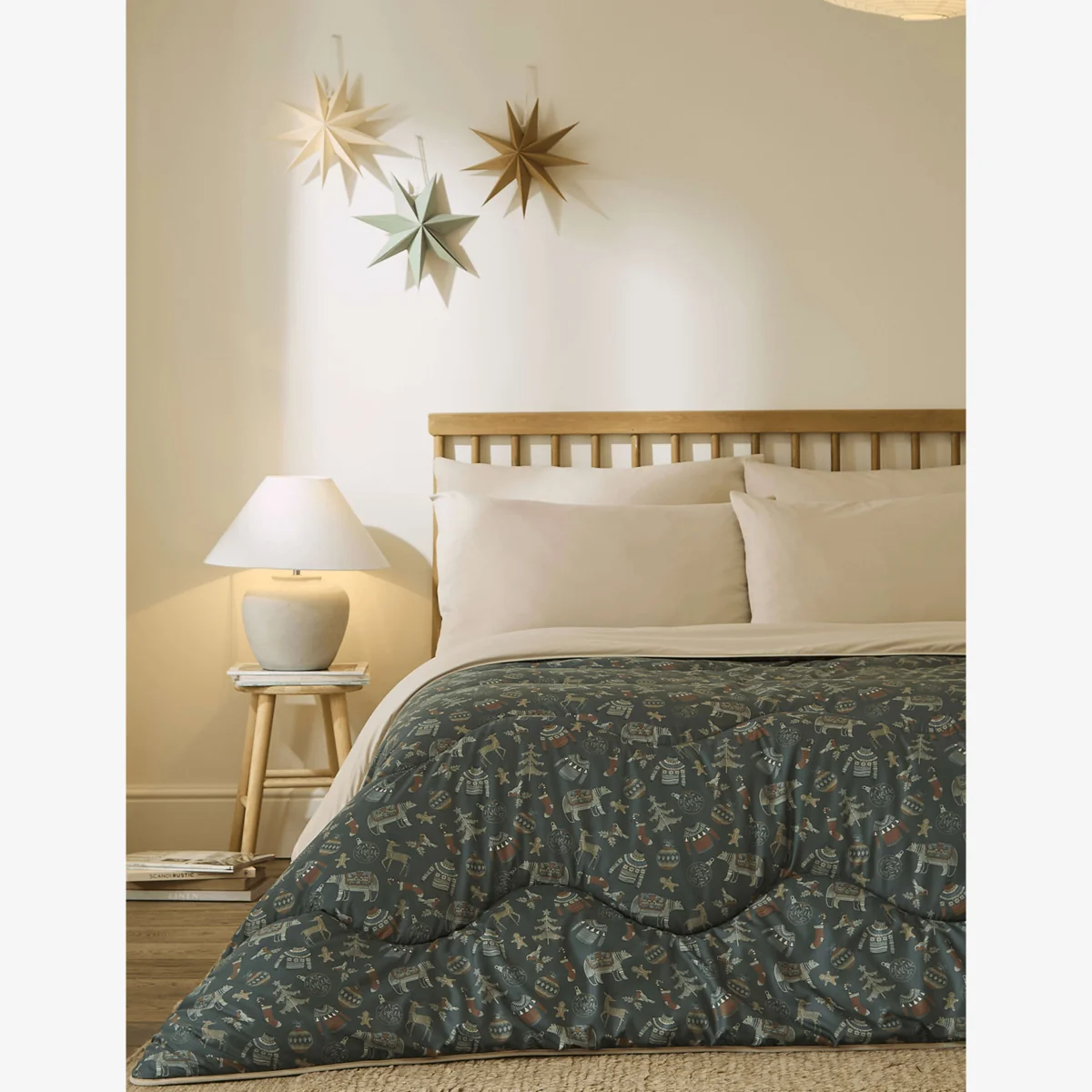 Nightlark Christmas 10.5 Tog Coverless Duvet & Pillowcase Set Dark Green – image 1