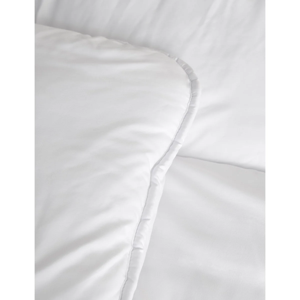 M&S Everyday 13.5 Tog Duvet White – image 4