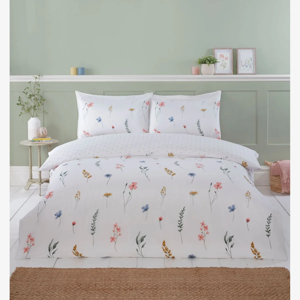 Pressed Flowers Microfibre Reversible Duvet Cover Set with Pillowcase - Multi / Double – image 1