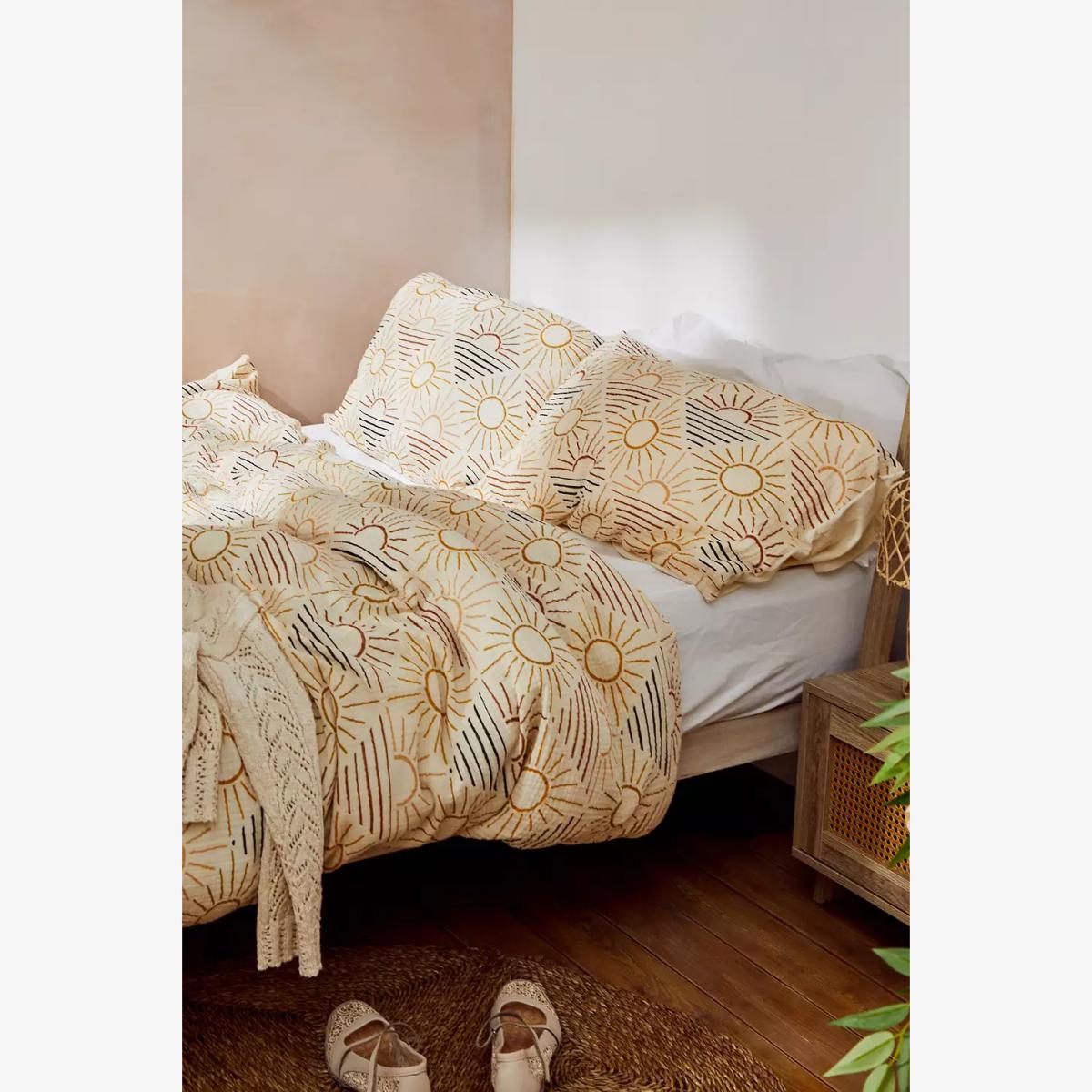Geo Sun Cosy Crinkle Duvet Set - Neutral Double at Urban Outfitters – image 1