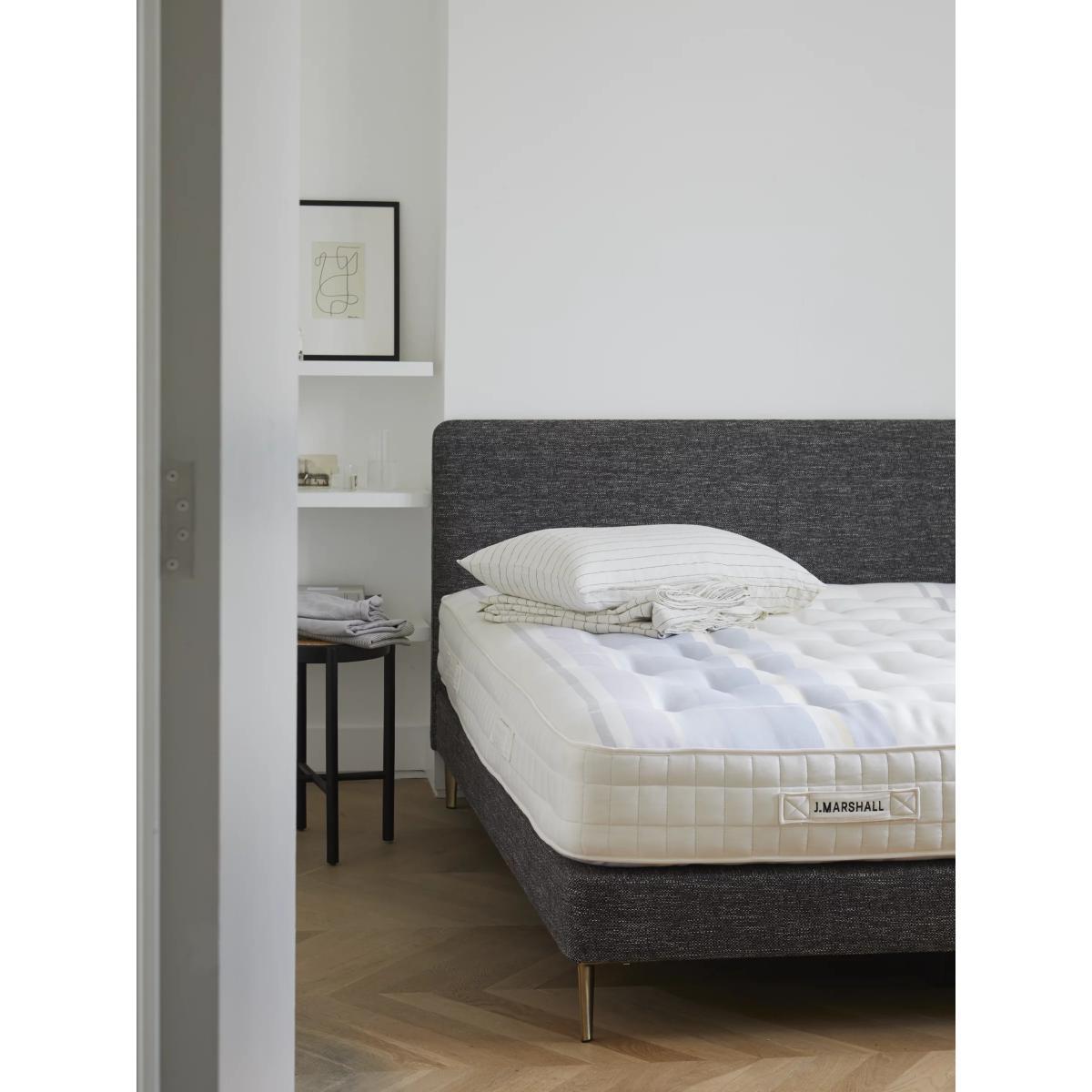 J. Marshall by Vispring No.2 Pocket Spring Mattress, Medium Tension, Super King Size – image 4