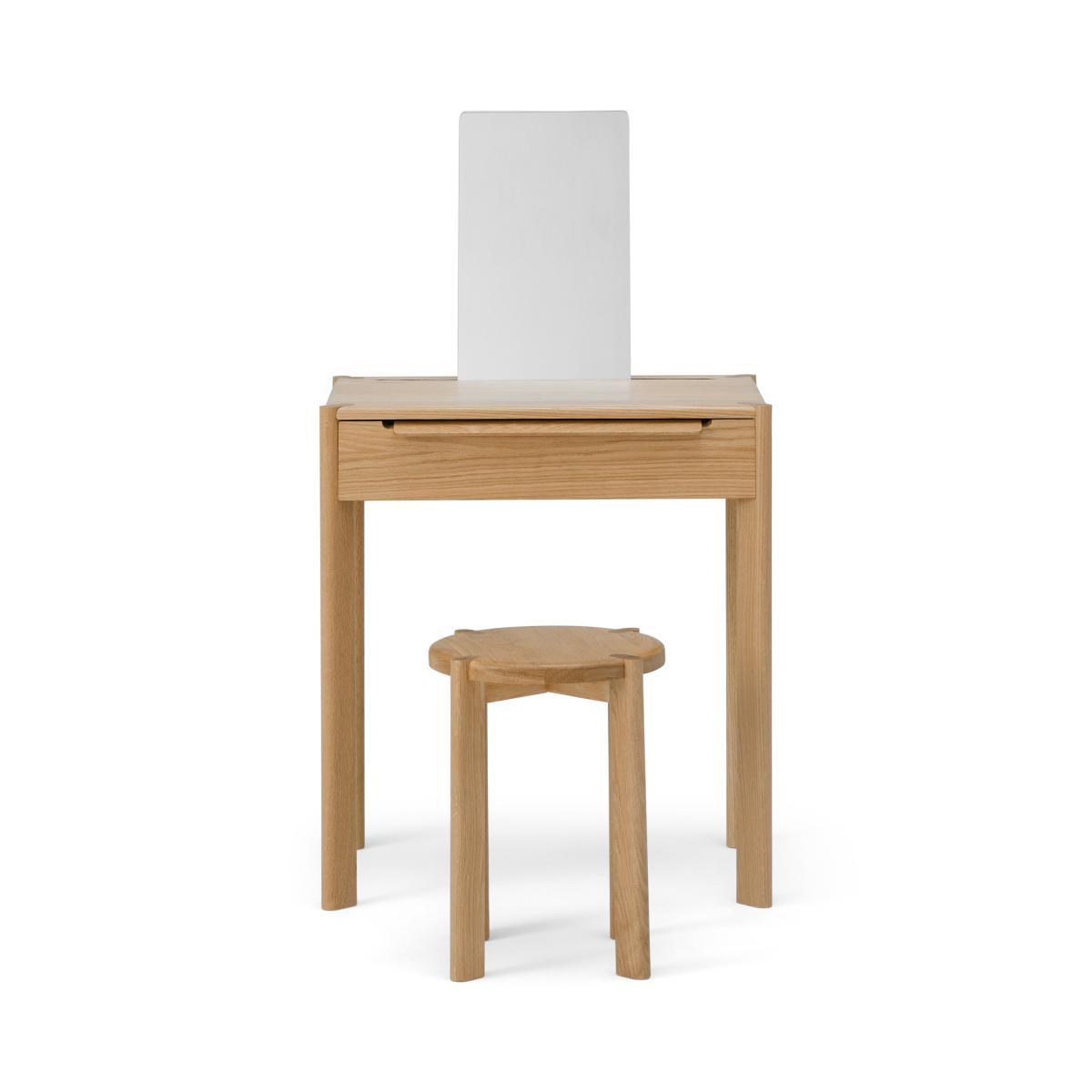 Ardelle Dressing Table with Stool, Oak – image 2