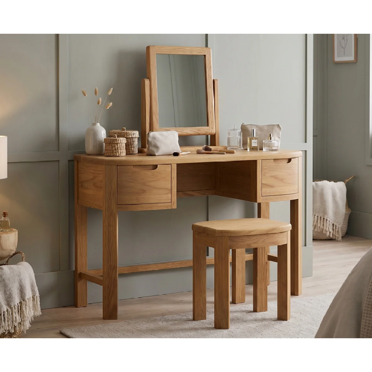 Somerton Curved Solid Oak Dressing Table Set – image 4