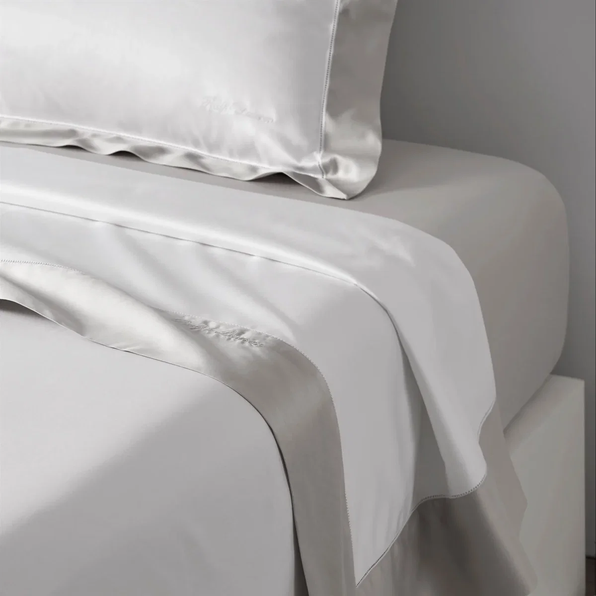 RalphLaurenHome Langdon Flat Sheet - Silver – image 3