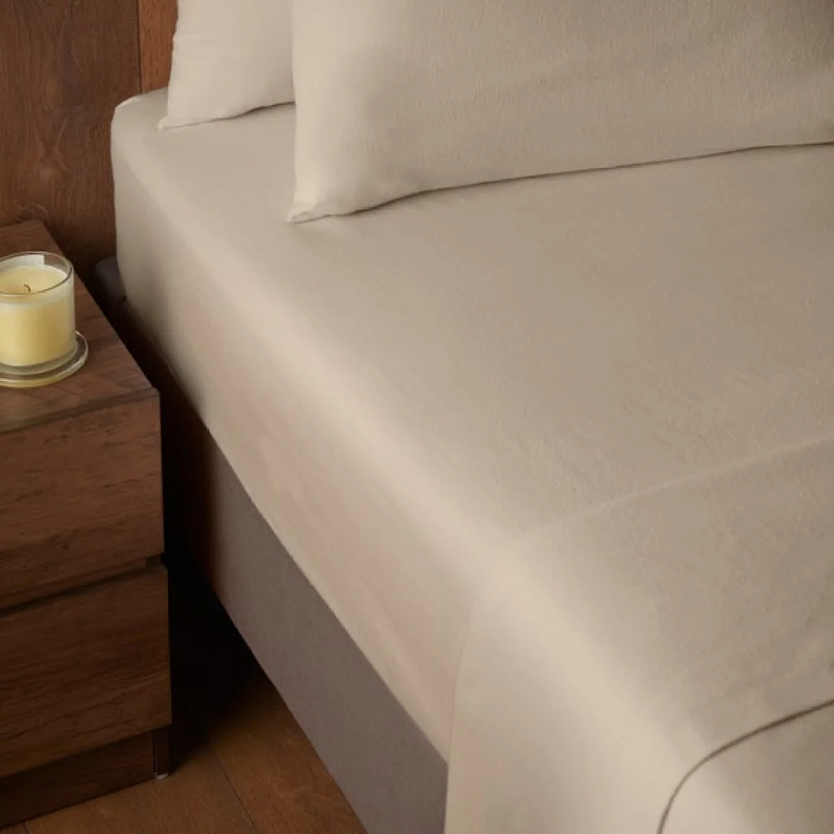 Soft & Cosy 100% Brushed Cotton Fitted Sheet – image 1