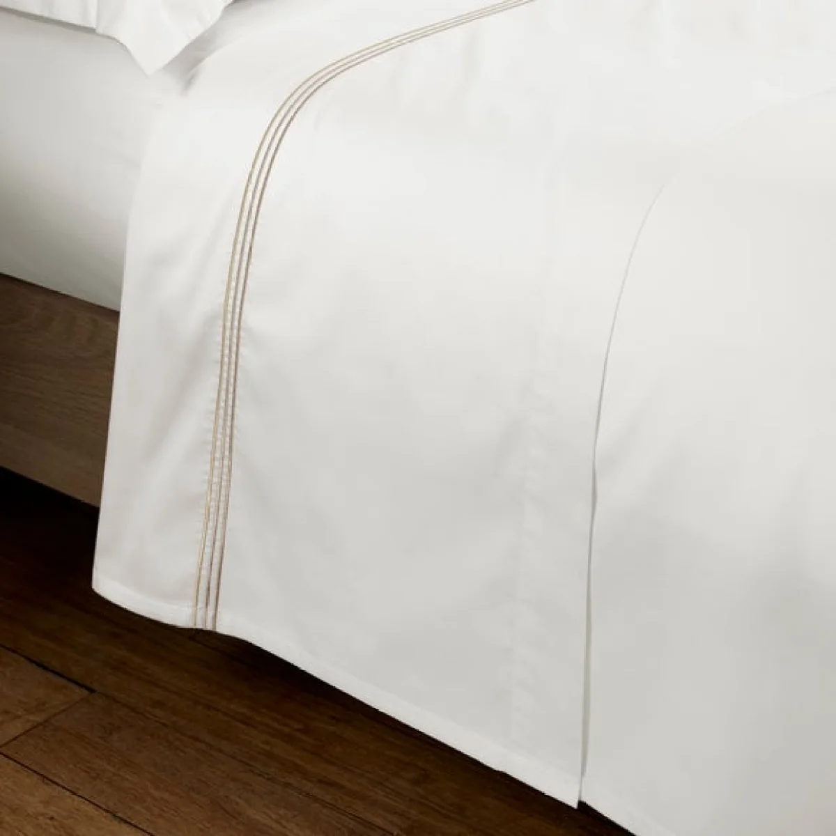 Dorma Rovello Embroidery 100% Cotton Flat Sheet – image 2