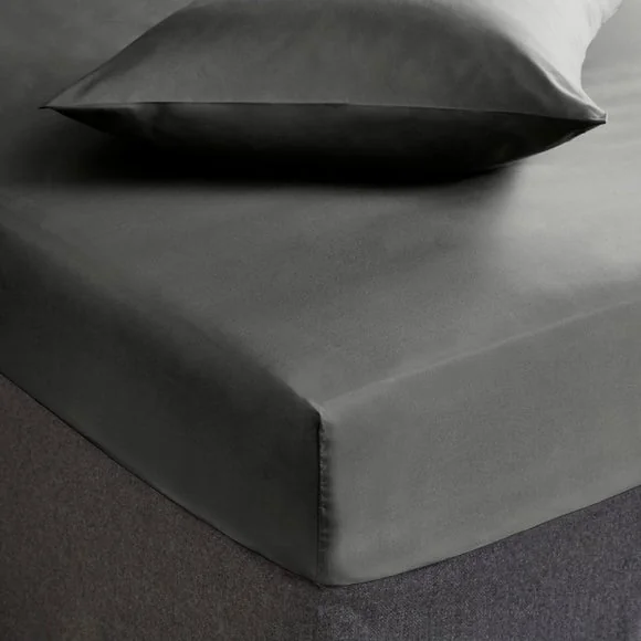Fogarty Soft Touch Fitted Sheet – image 1